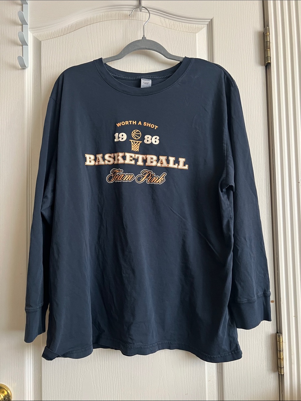 PINK vs Basketball Long Sleeve Tee - Navy with Cream Print